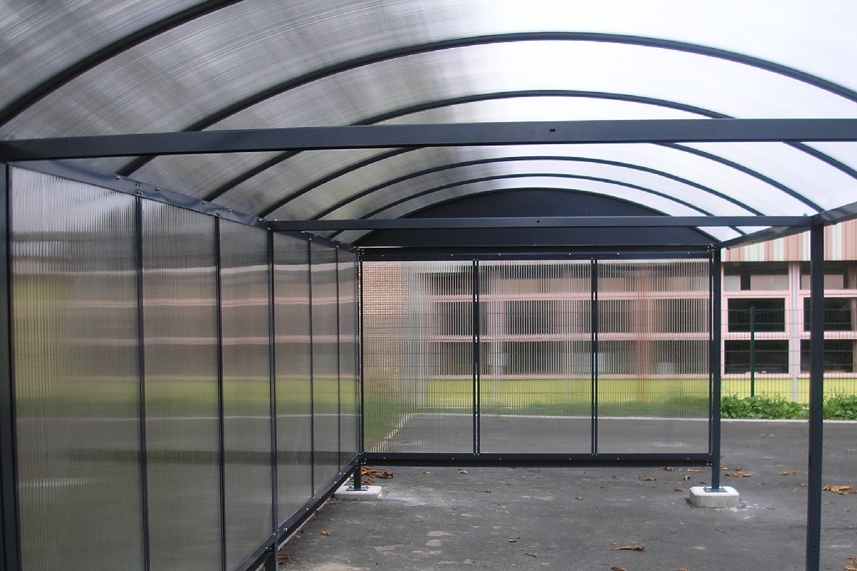 Préaux sur mesure - Toit arrondi plat avec pente arrière - Série ATE_1