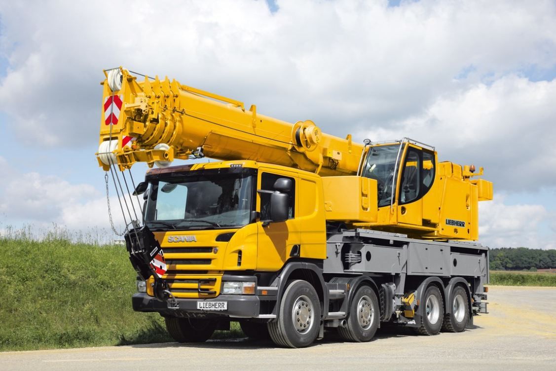 Grue automotrice LTF 1060-4.1 - Liebherr - Capacité max 60 t - Flèche télescopique jusqu'à 40 m_1