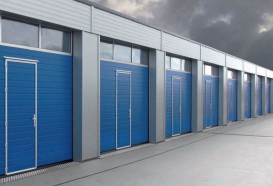 Porte sectionnelle industrielle Thermo - panneau sandwich - portillon et hublot - isolation thermique - dimensions 4000 x 4000 mm_0