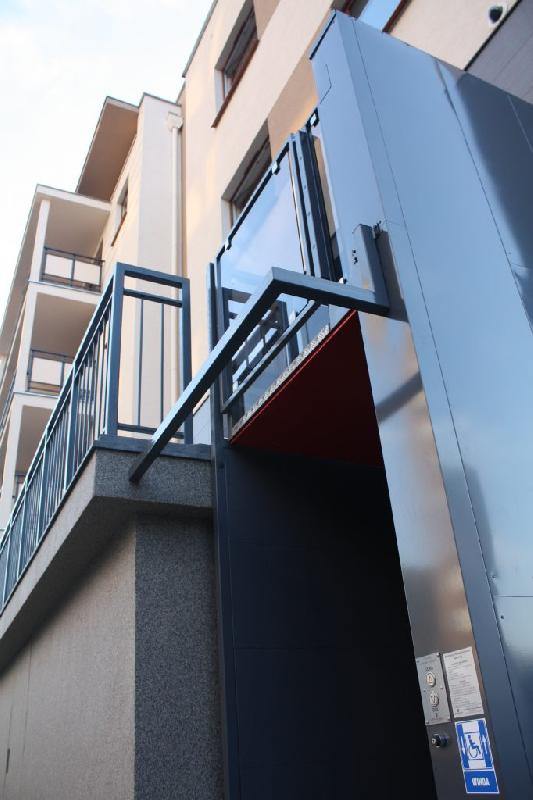 Élévateur robuste et polyvalent  pour conditions extérieures jusqu'à 3 mètres de hauteur - Cibes B385_1