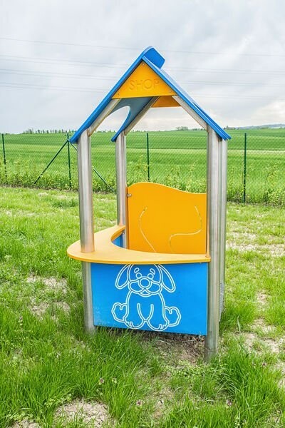 Maisonnette pour aire de jeux conforme EN1176 - Toit, comptoir, tableau interactif et panneaux - Référence BT12006_1