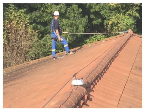 Ligne de vie à brider sur potelets standard à chariot - dispositif d'ancrage horizontal conforme EN795:2012 classe C_1