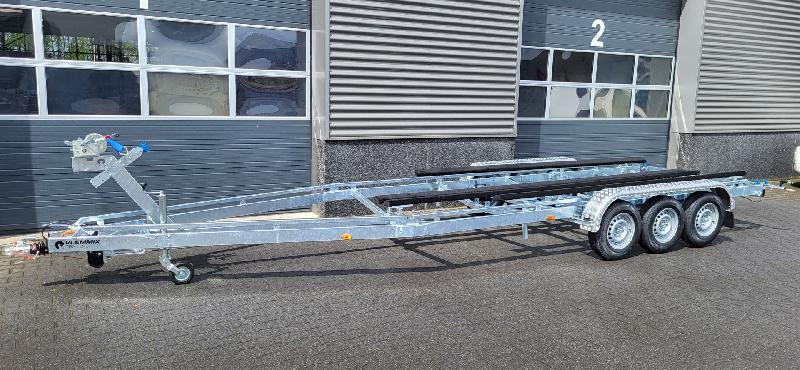 8m40-2m55 a patins 3X1350 kg - 3500 kg - VLEMMIX - Remorque Porte-Bateau_1