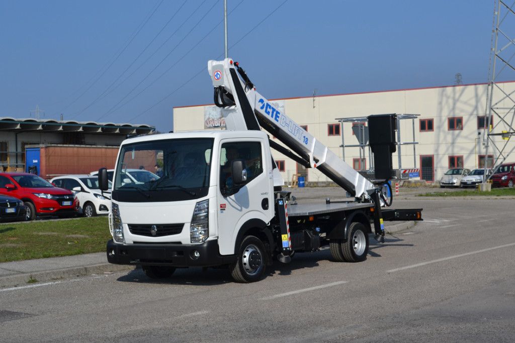 B-lift 18 Camion nacelle - CTE - 18m - Bras télescopique à 3 éléments et rotation tourelle 540°_1