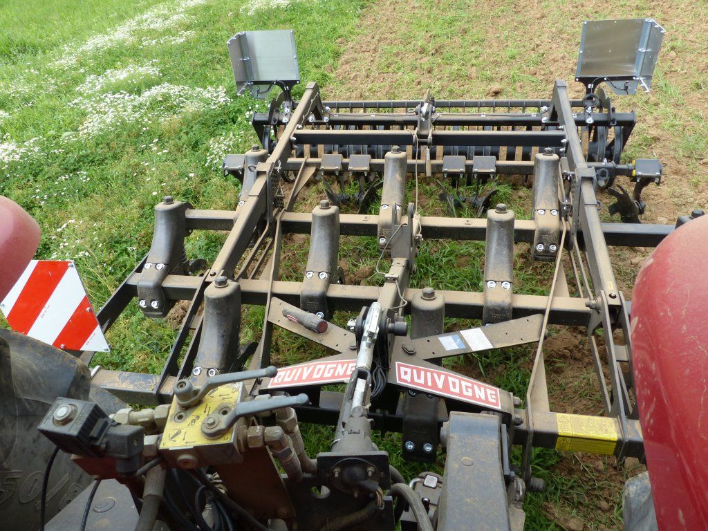 Déchaumeur à dents Bearcub - Quivogne - largeur 3 et 3,5 m - 10 ou 12 dents - adapté jusqu'à 150 CV_2