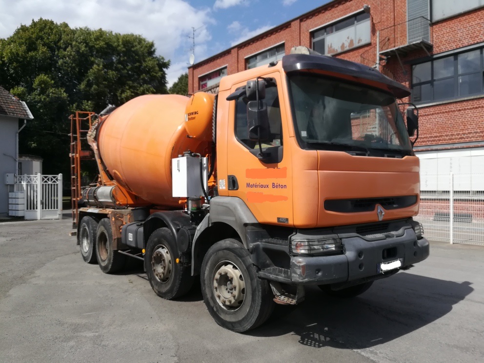 Malaxeur Renault Kerax 420 DCI avec tapis intégré