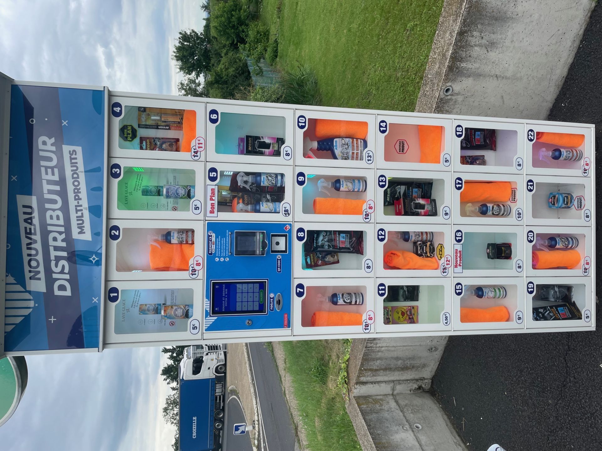 Boutique libre service - Locker avec casiers rétroéclairés transparents et ultra résistants_1