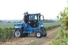 Tracteur enjambeur Bobard à transmission hydrostatique