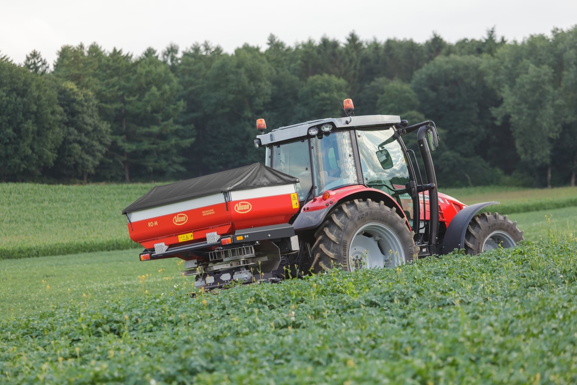 Rotaflow ro-m geospread® distributeurs d'engrais - vicon - capacité 1100 à 2450 l_1