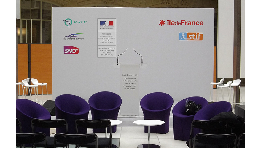 Banderole tendue sur châssis - Publicité extérieure résistante et esthétique par PANO Nice ouest_1