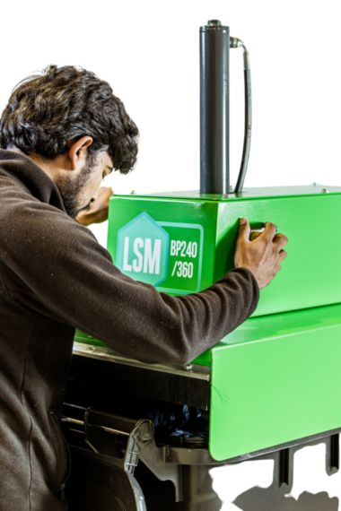 Compacteur de déchets BP240 pour établissements scolaires - Efficacité et propreté sur site._1