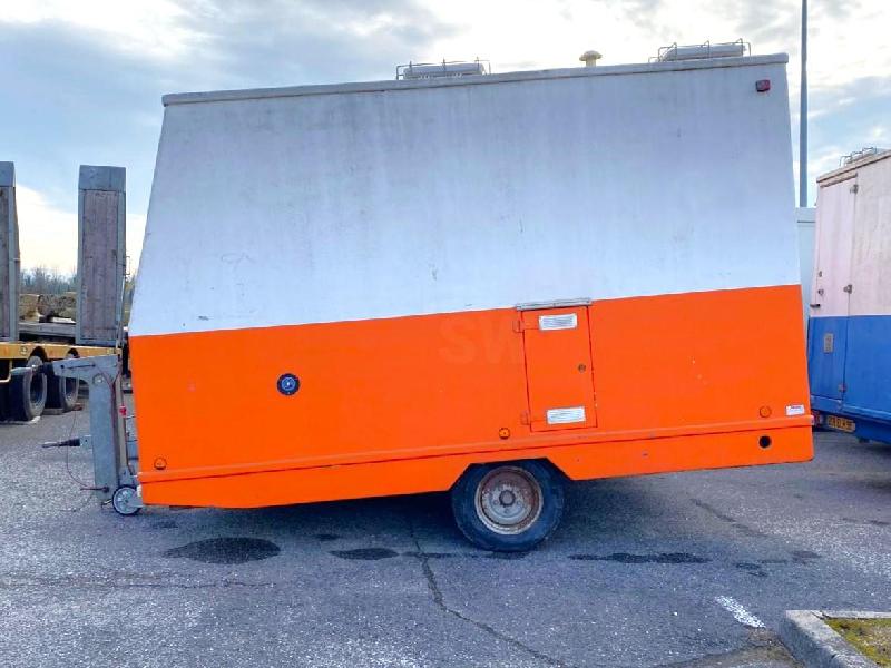 REMORQUE base vie cabane de chantier_1