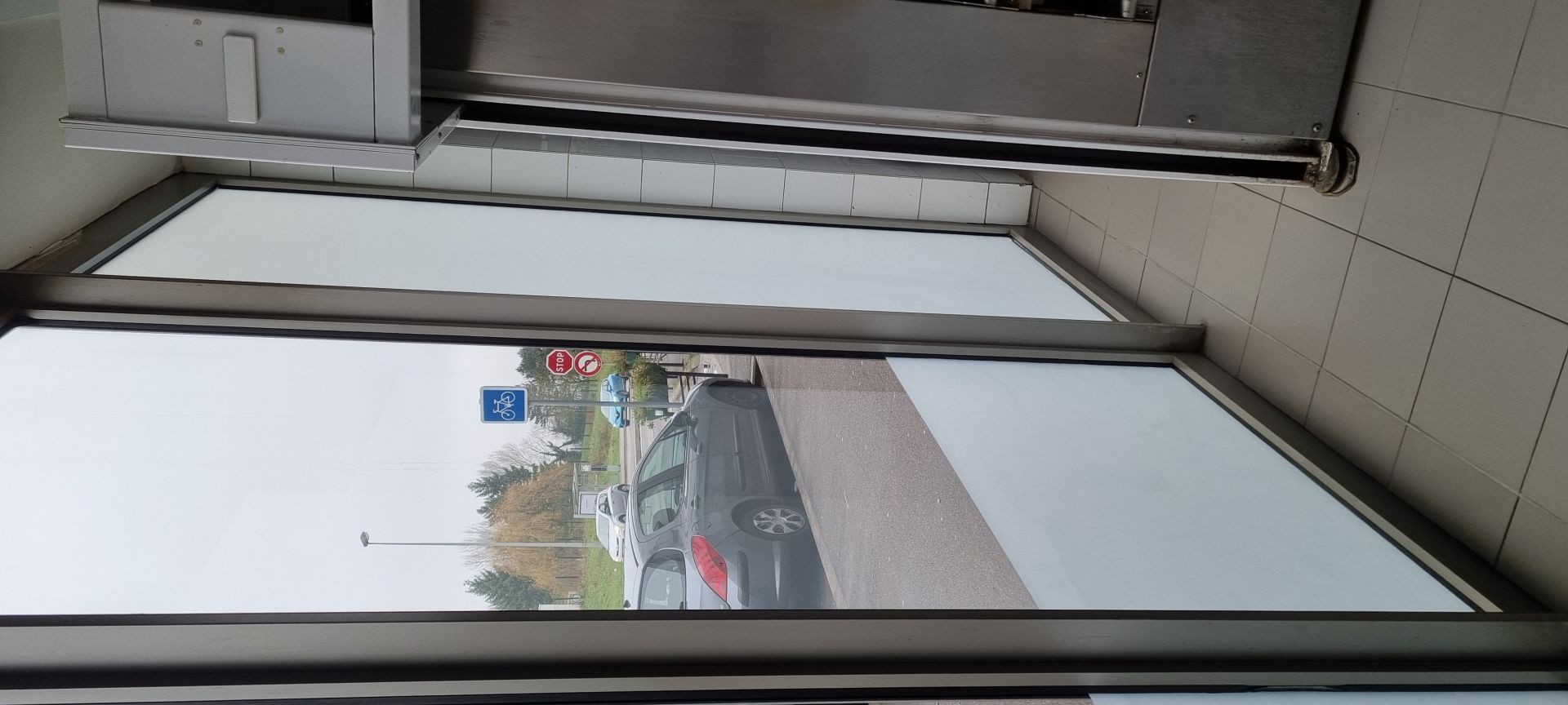 Film de protection vinyle dépoli - motifs personnalisables pour surfaces vitrées_1