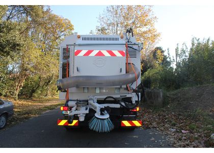 Aspirateur de voirie Axis Evolution - Aspiration avec broyage et caisson insonorisé_1