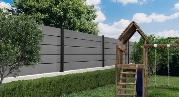 Clôture composite pleine en PVC et cosse de riz - FARO - Inserts aluminium - Brise-vue sur mesure - Traitement anti-UV_1