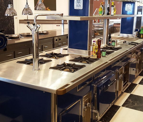 Fourneau professionnel sur mesure - molteni - personnalisation des couleurs et des finitions_1