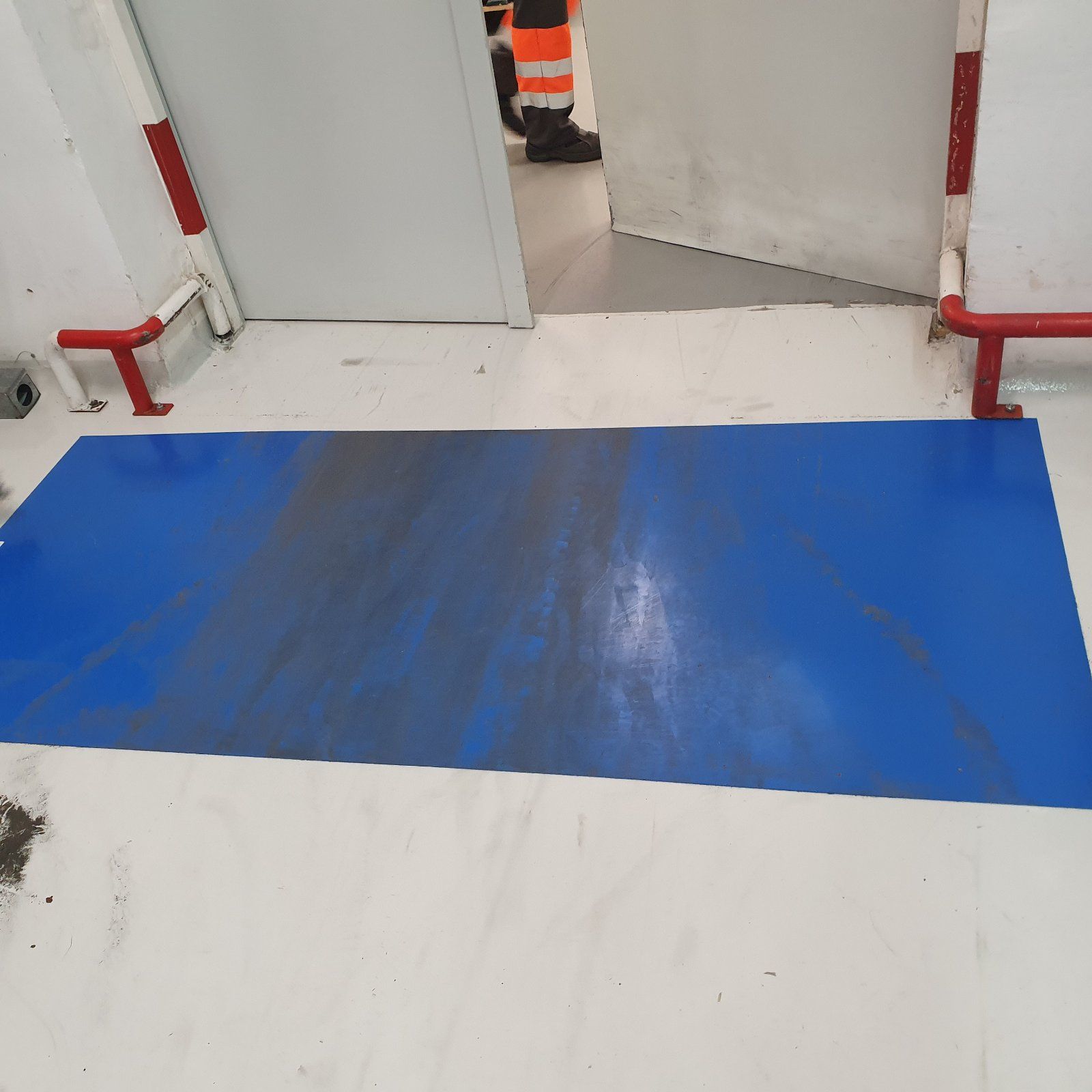 Tapis de décontamination lavable en PVC - Antidérapant, imperméable, adapté aux chariots et sols divers_1