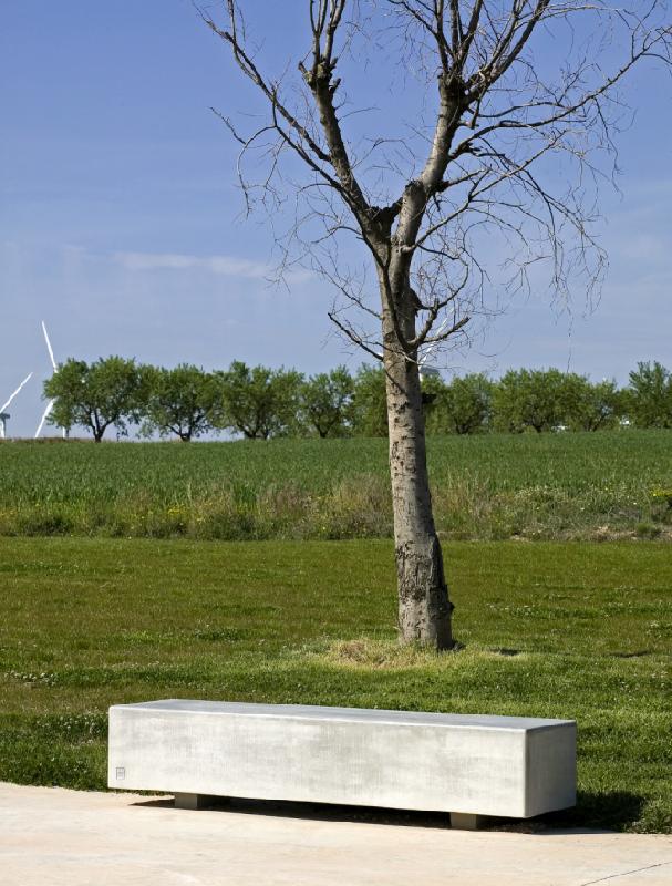 Banc en béton Gandhi avec coins arrondis - Blanc / Gris / Ocre / Finition petra 1 - 210 x 55 x 45 cm - 635 kg_1