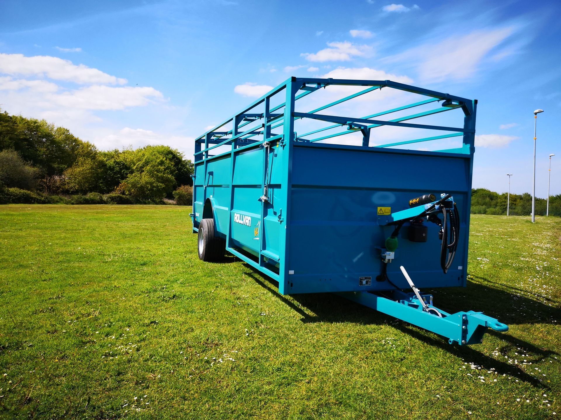 Bétaillère hydraulique Rolland modèle Rollvan 64