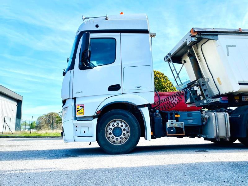 MERCEDES tracteur routier actros 1851 4x2 avec kit hydraulique_1