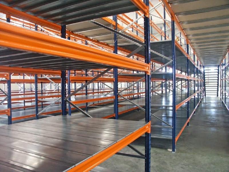 Passerelle industrielle à base de rayonnage semi-lourd - optimisation de l'espace et grande capacité de charge_1