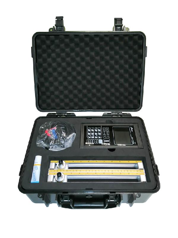 P118I-KIT - Kit débitmètre à ultrasons portable de précision en mallette avec deux transducteurs sur réglette et accessoires_1