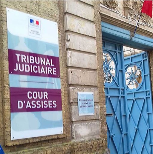 Panneau d'enseigne façade en plexiglas - Direct Signalétique - 420 x 600 mm - Transparent, résistant et personnalisable_1