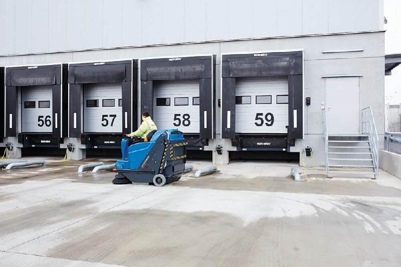 AKS 88 VDM 180 Balayeuse Diesel_1