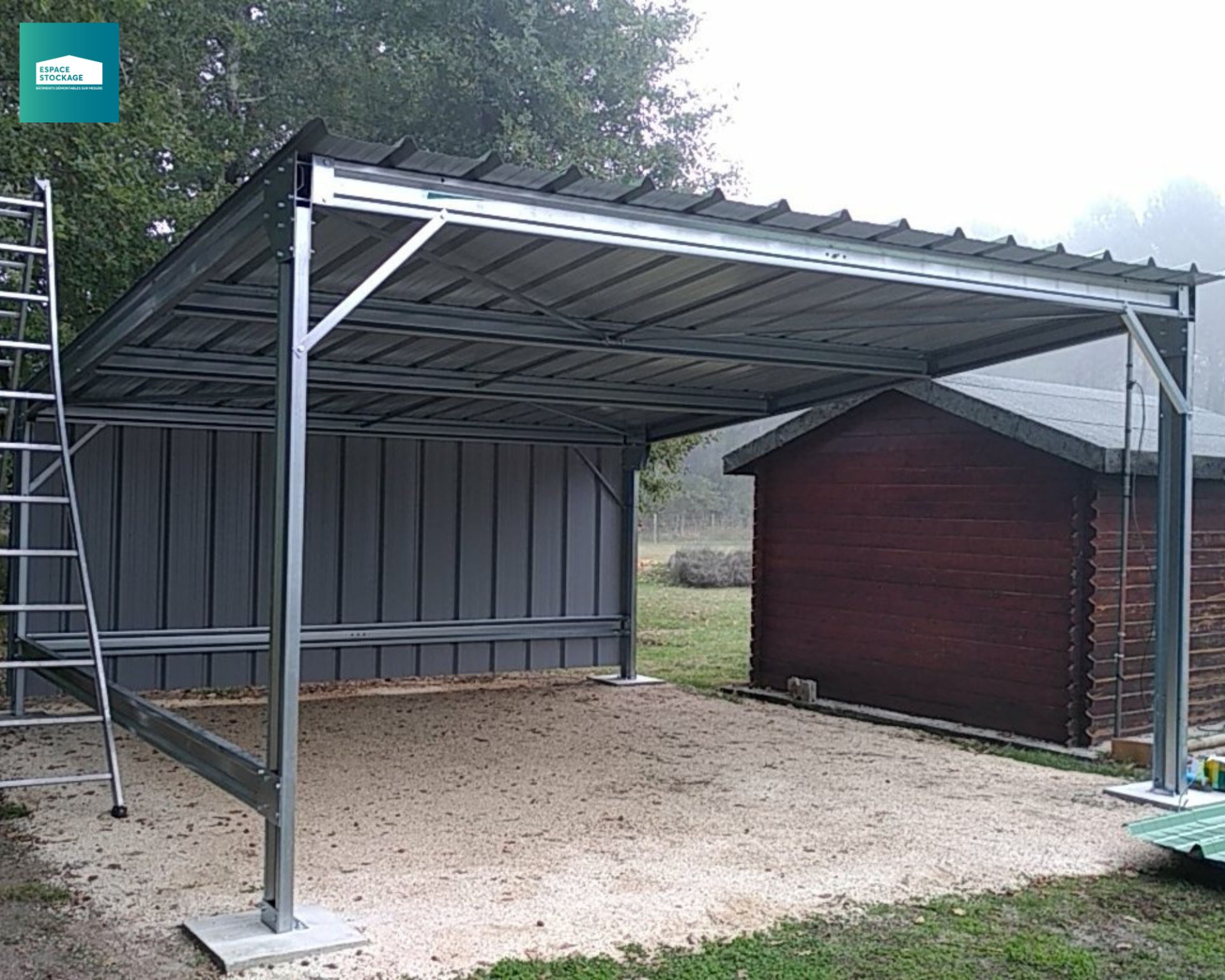 Garage métallique modulable en kit pour voiture_2