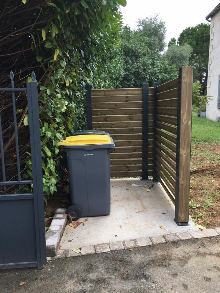 Cache-conteneur pour déchets - poteaux métalliques résistants au vent jusqu'à 2,50 m - bois brut issu de forêts durables_1