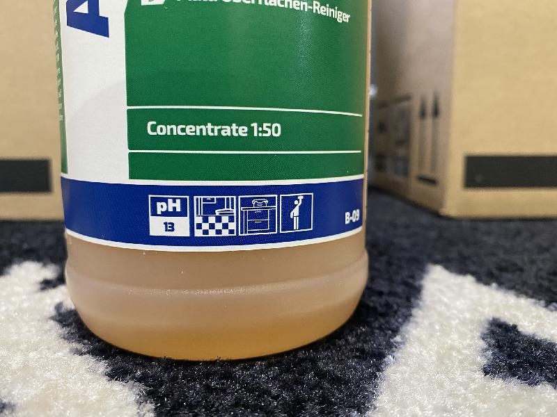 APC IN 1L nettoyant multi surfaces_1