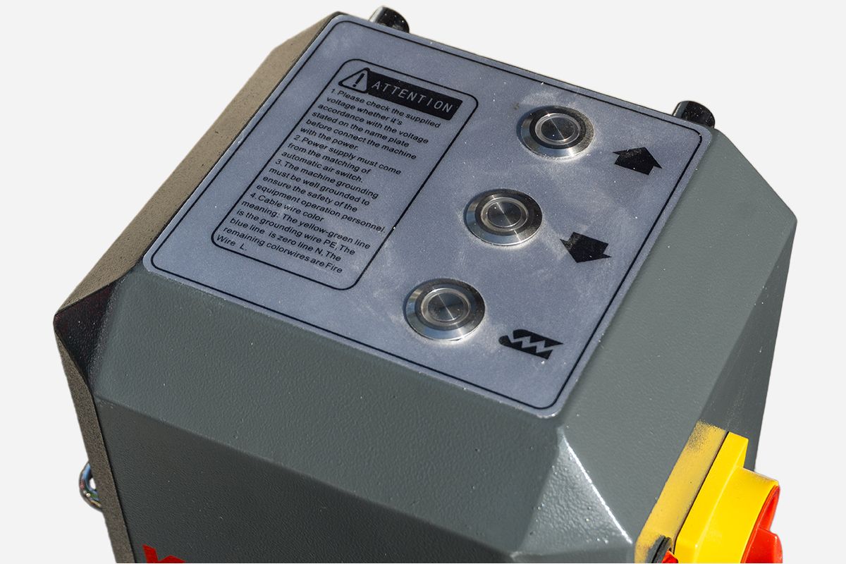 Pont élévateur à ciseaux mobile 4 tonnes 