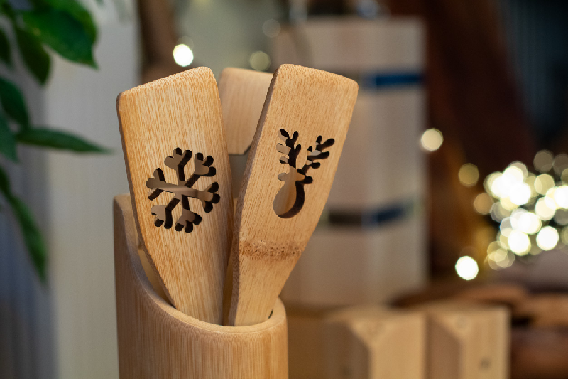Spatule en bambou - Découpe sapin de Noël - Couleur naturelle - 24g_1