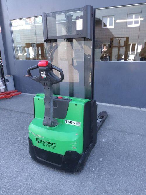 Gerbeur électrique BT SWE100 3586 - disponible en occasion et en location de courte à longue durée_1