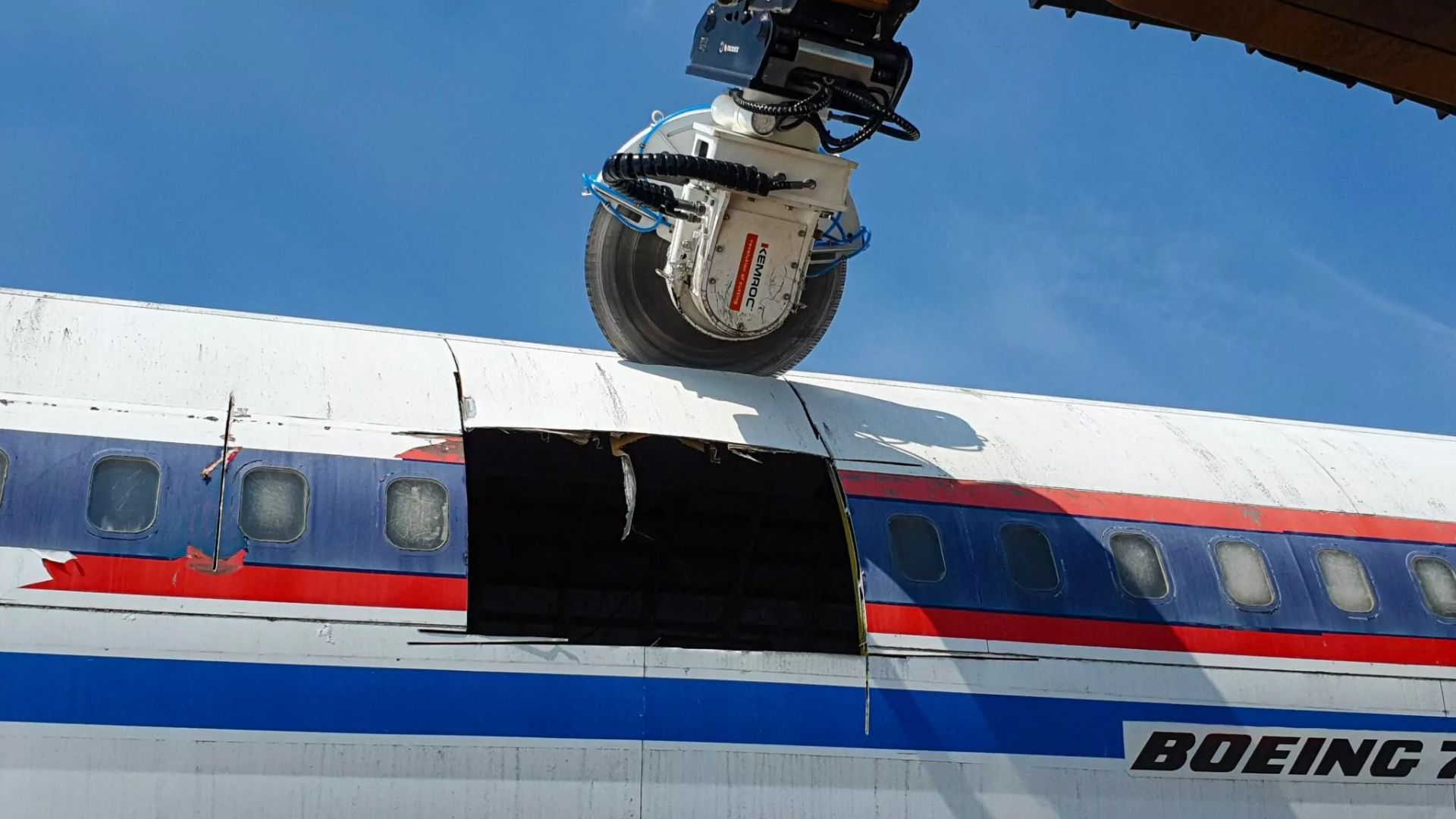 Scie diamant pour pelle de 5 à 30 tonnes_1