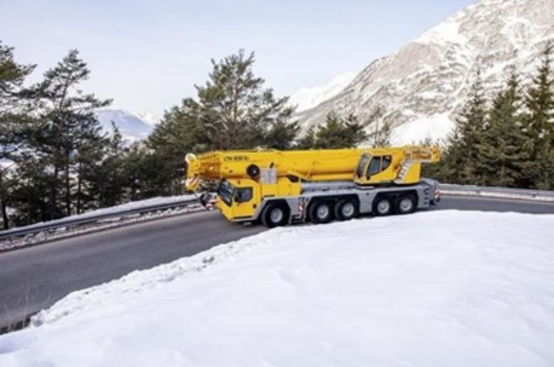 Grue automotrice à 5 essieux pour travaux à grande hauteur