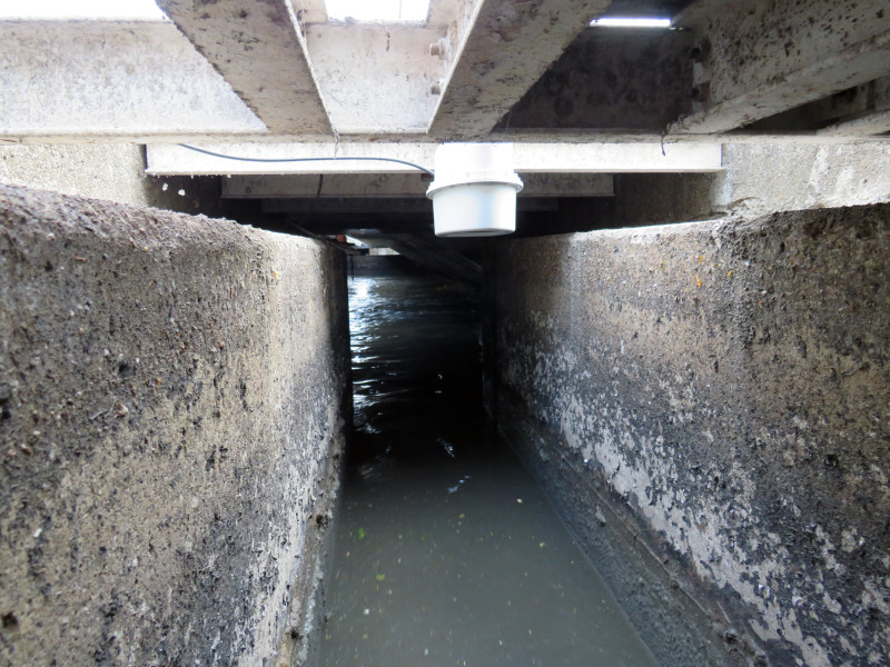 Débitmètre pour hauteur et vitesse d'eau avec capteur radar Sommer RQ-30