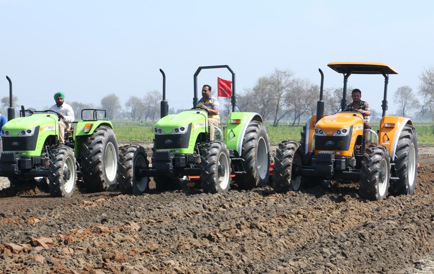 Tracteur 2RM PREET 7549 adapté au labour et semis