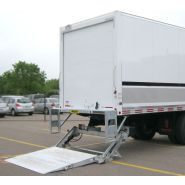 GPT - Hayon élévateur Maxon - Capacité jusqu'à 5 000 lb - Plateforme aluminium légère et résistante_0