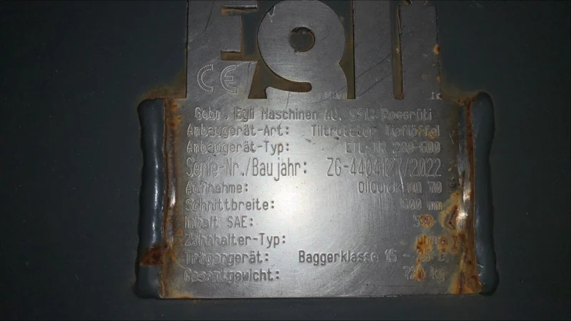 Godet de creuse tiltrotateur Egli ETL-TR 280-600 - OilQuick OQ 70 - Année 2022_1