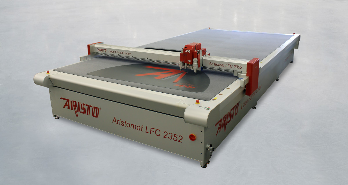 Table de découpe numérique ARISTO série LFC - travaux de très grand format, laize jusqu'à 5,20m_1