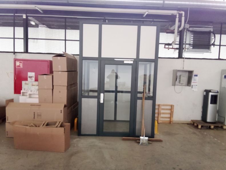 Cabine fumeur Standard  atelier 4, 5 personnes 4 faces autoportantes_1