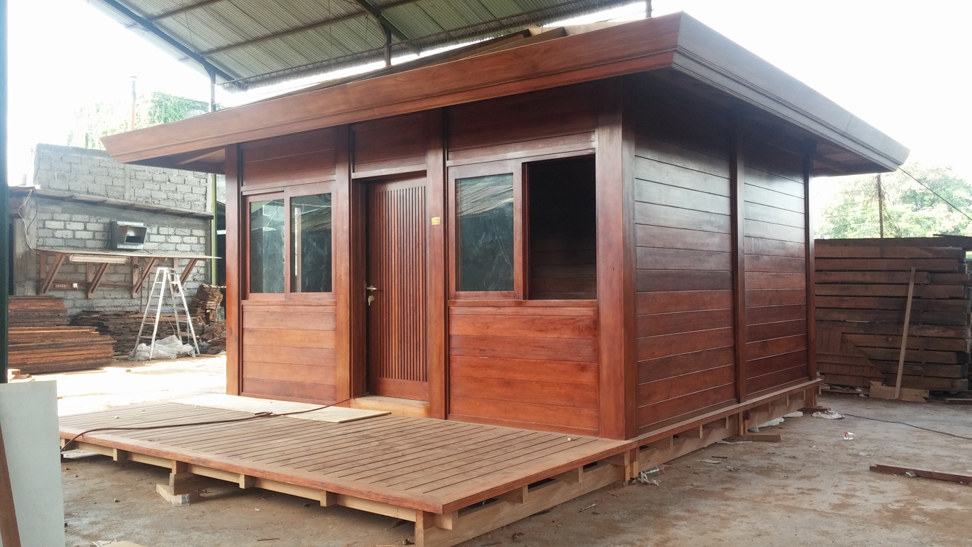 Chalet en bois plain-pied - 20 m² en kit - toit multipente - bois exotique Merbeau - isolation RT2012_1