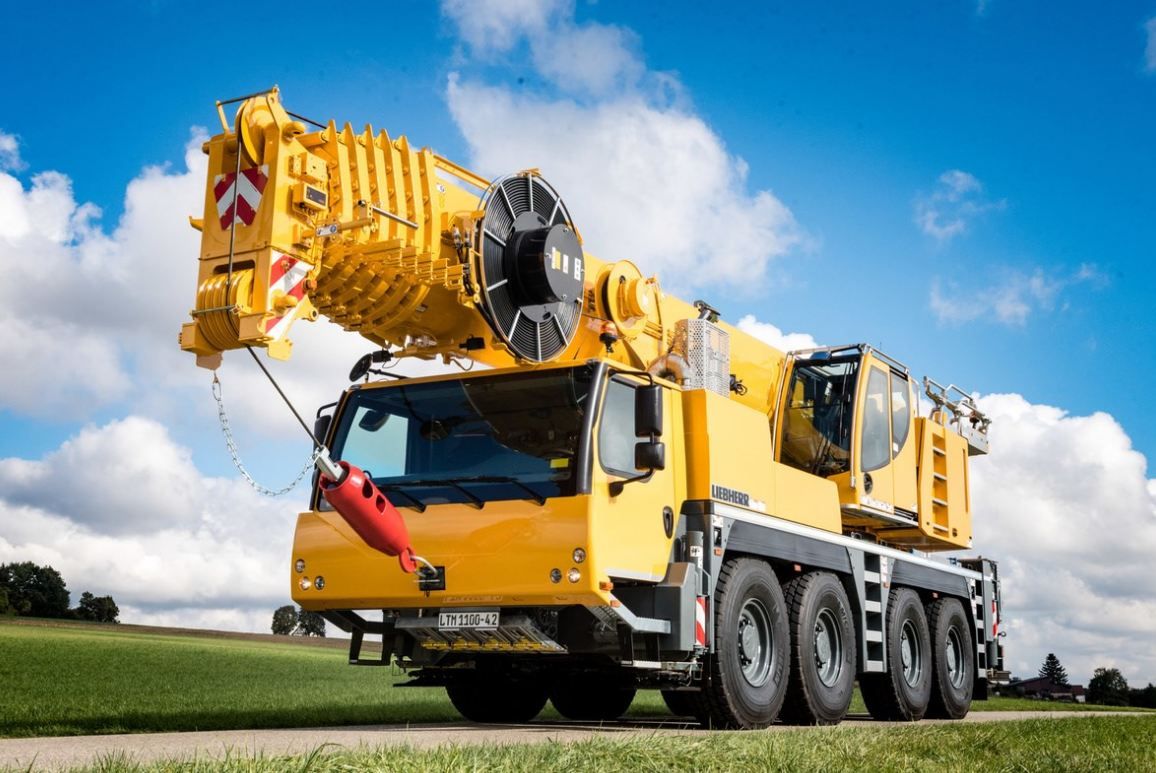 Grue automotrice Liebherr Ltm 1100-4.2 à 4 essieux