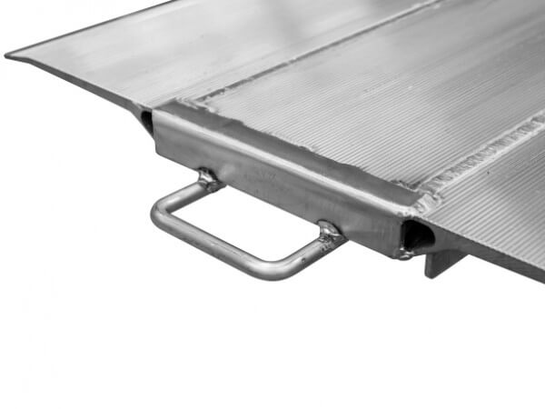 Rampe de quai de chargement mobile en aluminium - charge max 3420kg - surface antidérapante_1