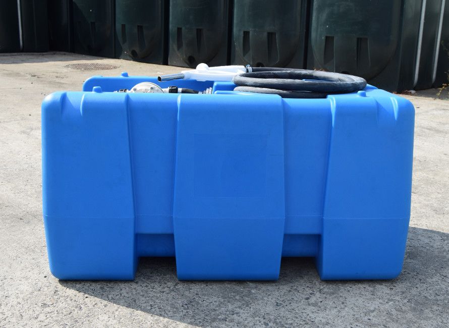 Cuve de transport PE-HD AdBlue - Modèle BG-PE-00200L - Capacité 200L - Compacte et résistante_1