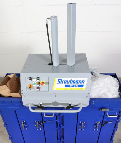 Presse à balles double chambre MK 700 - compression de carton, papier et film plastique - jusqu'à 35 tonnes/an_1