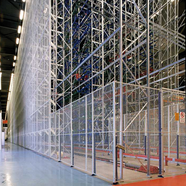 Protection grillagée anti-chute pour racks à palettes_1