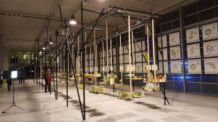 Convoyeur aérien pour applications temporaires, festives ou flash_1