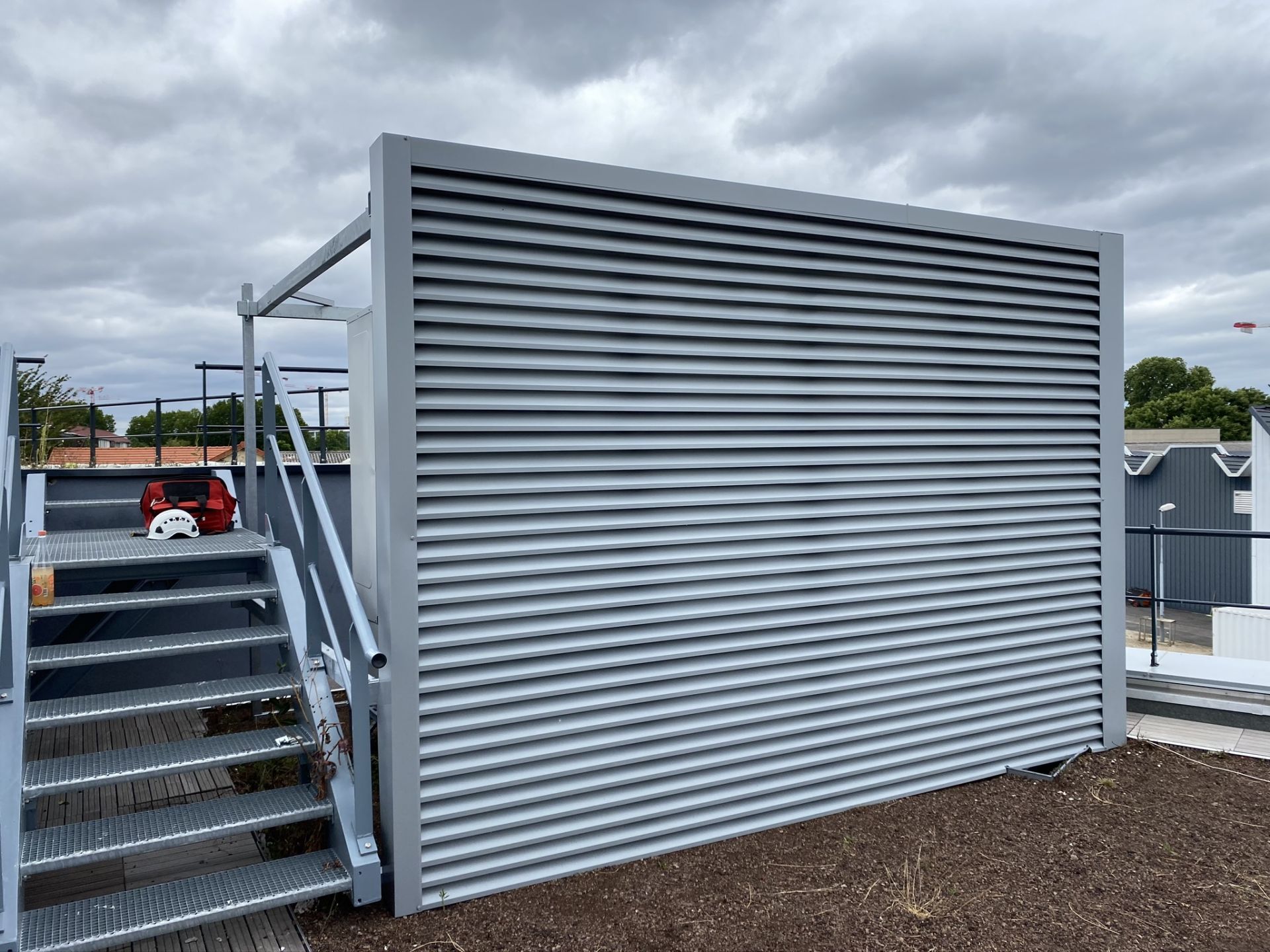 Équipement acoustique pour groupe froid